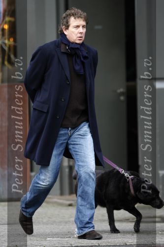 Amsterdam 27 januari 2007
Robert ten Brink met hond het winkelen op de cornelis schuytstraat