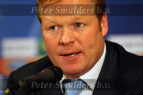 Eindhoven, 20 Februari 2007 Champions Leaguewedstrijd
PSV-FC Arsenal 1e ronde Eindstand 1-0 Seizoen 2006/2007
Na afloop persconferentie met Ronald Koeman