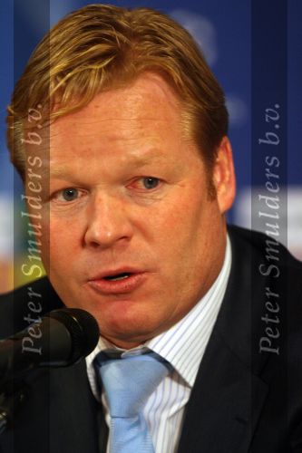 Eindhoven, 20 Februari 2007 Champions Leaguewedstrijd
PSV-FC Arsenal 1e ronde Eindstand 1-0 Seizoen 2006/2007
Na afloop persconferentie met Ronald Koeman