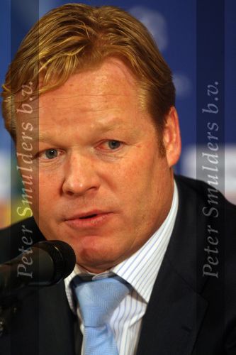 Eindhoven, 20 Februari 2007 Champions Leaguewedstrijd
PSV-FC Arsenal 1e ronde Eindstand 1-0 Seizoen 2006/2007
Na afloop persconferentie met Ronald Koeman