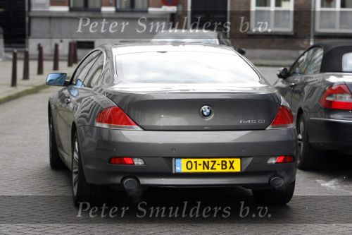 Den Bosch 19 januari 2007
Patrick Kluivert en Rossana Lima in Den Bosch aan het winkelen. Hummer en BMW 640