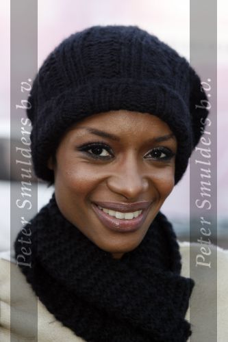 Amsterdam 26 januari 2007
Sylvana Simons bij modeshow Ilja Visser tijdens amsterdam fashion week. Sylvana heeft muts op.
Peter Smulders bv