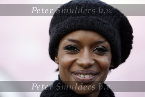 Amsterdam 26 januari 2007
Sylvana Simons bij modeshow Ilja Visser tijdens amsterdam fashion week. Sylvana heeft muts op.