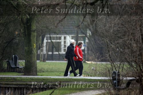Amsterdam 1 februari 2007
Wessel v Diepen en Daphne Bunskoek kussend. 
Daarna gaat wessel wandelen in het vondelpark.