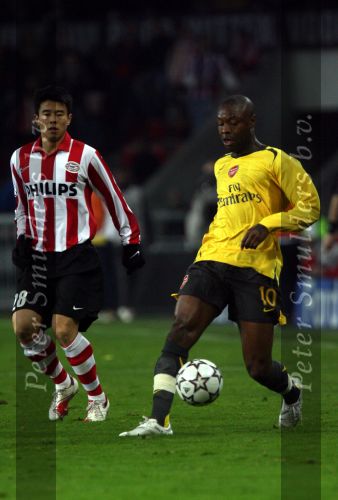 Eindhoven, 20 Februari 2007
1e eindronde Championsleague wedstrijd PSV-FC Arsenal, eindstand 1-0 Seizoen 2006/2007
William Gallas met als achtervolger Sun Xiang, de eerste Chinees die mee doet als voetballer bij de Champions League in Europa