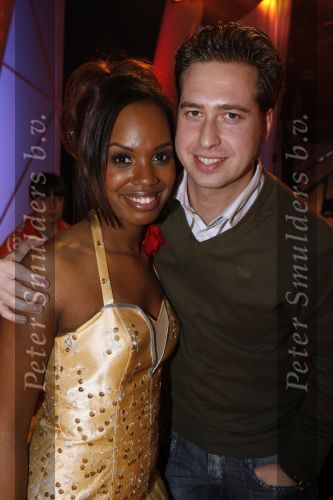Hilversum 19 januari 2007
Sterrendansen op het ijs van sbs6 in studio 24. Yasmine Sendar met man