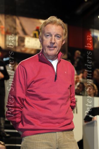 Hilversum 21 januari 2010
Rtl SBS en de NOS hebben samen een tv programma en aktie in elkaar gedraaid om zoveel mogelijk geld op te halen voor giro 55 ten bate van Haiti. Andre v Duin 25 kg afgevallen
Peter Smulders bv