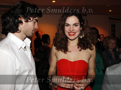 Amsterdam 15 januari 2010
Anna Drijver met haar nieuwe vriend bij de elle style award.
Peter Smulders bv