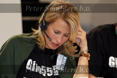 Hilversum 21 januari 2010
Rtl SBS en de NOS hebben samen een tv programma en aktie in elkaar gedraaid om zoveel mogelijk geld op te halen voor giro 55 ten bate van Haiti. Anouk en Edwin Smulders 
Peter Smulders bv