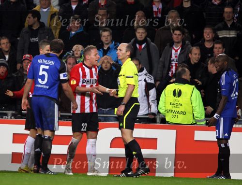 Eindhoven, 25 Februari 2010
1/8 Finale Uefa Europa League PSV-HSV, eindstand 3-2
PSV uitgeschakeld op basis van uit gescoorde doelpunten
Balazs Dzsudzsak krijgt in een halve minuut 2x geel, dus rood
Foto Junior Smulders