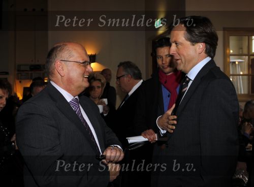 Leiden 19 januari 2010
Presenatie boek van de zangeres zonder naam geschreven door Ben Holthuis en de nieuwe cd. Ben met Alexander Pechtold
Peter Smulders bv