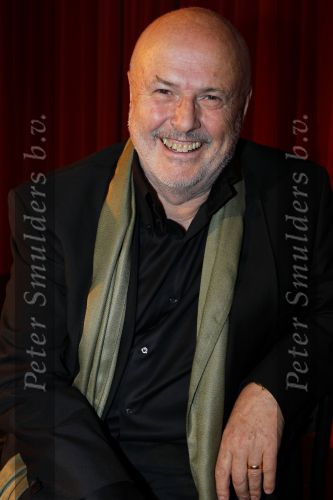 Amsterdam 19 januari 2010
Perspresentatie omdat ik zoveel van je hou met Carry Tefsen Henk Poort Hanny Vree Bob Fosko Danny Nooy Robbert Besselaar. Jacques d Ancona presenteert het geheel in carre. Bert Stoots
Peter Smulders bv
