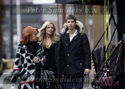 Amsterdam, 18 Januari 2010
Candy Dulfer met haar vriend en moeder