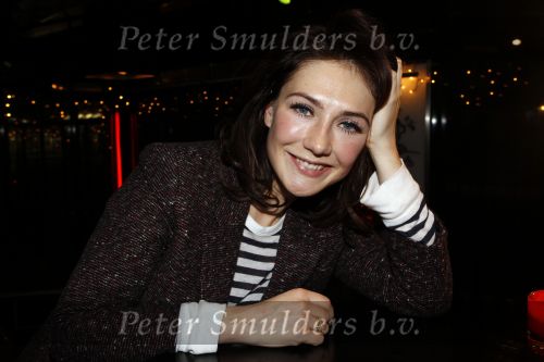 Amsterdam 15 januari 2010
Feestje vanwege 1000000 (miljoen) bezoekers bij de film komt een vrouw bij de dokter in het cobra cafe. Aanwezige cast Barry Atsma Carice v Houten Anna Drijver Dirk Zeelenberg, producent Reinout Oerlemans met zijn vrouw Danielle en schrijver Kluun met zijn vrouw.
Peter Smulders bv