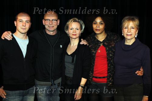 Amsterdam 25 januari 2010
Presentatie als de dood. ..met Renee Soutendijk Sjoerd Pleijsier Diana Dobbelam Samora Bergtop en Titus Boonstra.
Peter Smulders bv