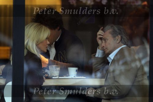 Amsterdam 20 januari 2010
Hans en Connie Breukhoven drinken samen een kop koffie op de cornelis
Schuytstraat.
Peter Smulders bv