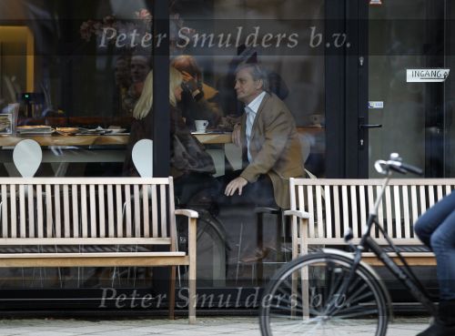 Amsterdam 20 januari 2010
Hans en Connie Breukhoven drinken samen een kop koffie op de cornelis
Schuytstraat.
Peter Smulders bv