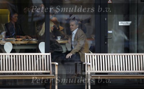 Amsterdam 20 januari 2010
Hans en Connie Breukhoven drinken samen een kop koffie op de cornelis
Schuytstraat.
Peter Smulders bv
