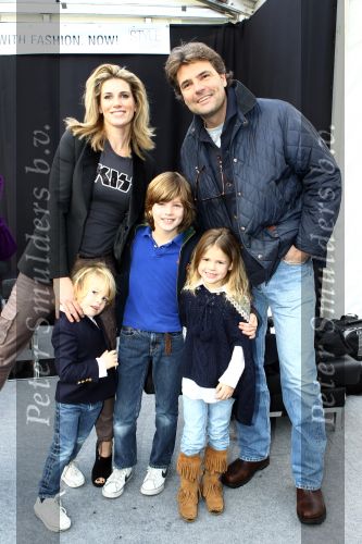 Amsterdam, 31 Januari 2010
Amsterdam International Fashion Week 
Danielle Oerlemans met man Reinout Oerlemans en kinderen