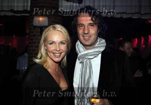 Uitgeest 18 januari 2010
Nieuwjaars feest van Henk Geels in Bobs Party saloon. Denise Boekhoff met vriend
Peter Smulders bv