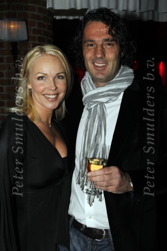 Uitgeest 18 januari 2010
Nieuwjaars feest van Henk Geels in Bobs Party saloon. Denise Boekhoff met vriend
Peter Smulders bv