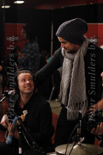 Hilversum 21 januari 2010
Rtl SBS en de NOS hebben samen een tv programma en aktie in elkaar gedraaid om zoveel mogelijk geld op te halen voor giro 55 ten bate van Haiti. Dinand Woesthoff van Kane 
Peter Smulders bv