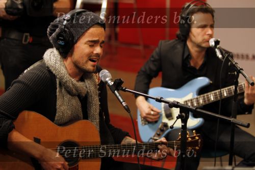 Hilversum 21 januari 2010
Rtl SBS en de NOS hebben samen een tv programma en aktie in elkaar gedraaid om zoveel mogelijk geld op te halen voor giro 55 ten bate van Haiti. Dinand Woesthoff van Kane 
Peter Smulders bv