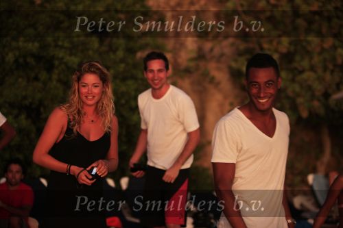 Curacao 9 januari 2010
Doutzen Kroes met haar nieuwe vriend dj Sunnery james op het mooiste strandje van Curacao genaamd Port Marie.
Peter Smulders bv