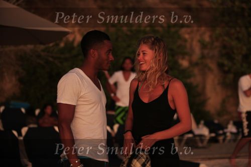 Curacao 9 januari 2010
Doutzen Kroes met haar nieuwe vriend dj Sunnery james op het mooiste strandje van Curacao genaamd Port Marie.
Peter Smulders bv