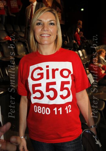 Hilversum 21 januari 2010
Rtl SBS en de NOS hebben samen een tv programma en aktie in elkaar gedraaid om zoveel mogelijk geld op te halen voor giro 55 ten bate van Haiti. Gallyon v Vessem
Peter Smulders bv