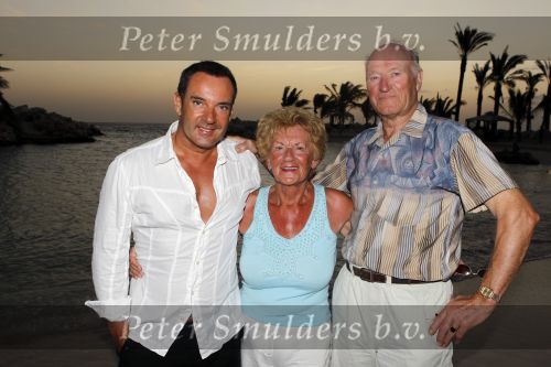 Curacao 7 januari 2010
Gerard Joling op vakantie op Curacao. Hij slaapt in het super exclusive Baoase. Gerard met moeder en vriend
Peter Smulders bv