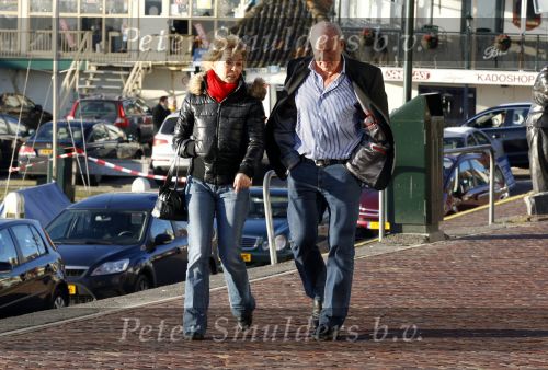 Volendam 28 januari 2011
Annie Schilder en beste vriend in Volendam.
Peter Smulders bv