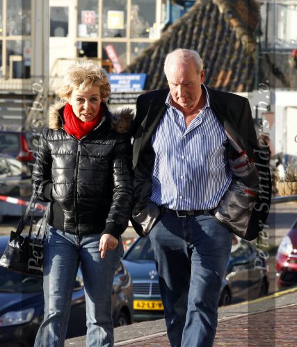 Volendam 28 januari 2011
Annie Schilder en beste vriend in Volendam.
Peter Smulders bv