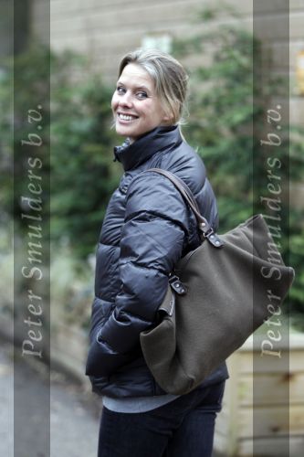 Hilvarenbeek 4 februari 2011
De Guusje Nederhorst foundation organiseert dag in de beekse bergen.
OA aanwezig Dinand Woesthoff Jim Bakkum Bettina Berger Chris Zeegers Johnny de Mol jr en Bridget Maasland. Babette v Veen
Peter Smulders bv