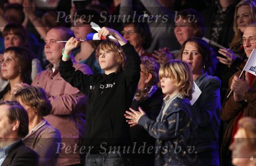Hilversum 4 februari 2011
Sterren dansen op het ijs bij SBS6 in studio 22.
Het wordt gepresenteerd door Gerard Joling en Nance Coolen. Kinderen Babette v Veen
Peter Smulders bv