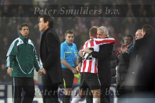 Eindhoven, 24 Februari 2011
Uefacup wedstrijd PSV-OSC Lille, eindstand 3-1
Balazs Dzsudzsak samen met trainer Fred Rutten
Foto Junior Smulders