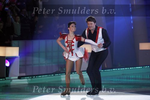 Hilversum 4 februari 2011
Sterren dansen op het ijs bij SBS6 in studio 22.
Het wordt gepresenteerd door Gerard Joling en Nance Coolen. Beau v Erven Dorens
Peter Smulders bv