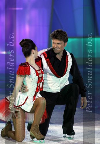 Hilversum 4 februari 2011
Sterren dansen op het ijs bij SBS6 in studio 22.
Het wordt gepresenteerd door Gerard Joling en Nance Coolen. Beau v Erven Dorens
Peter Smulders bv