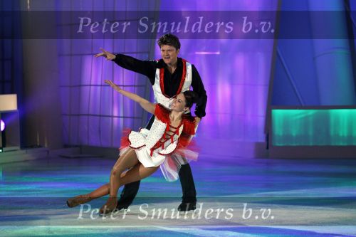 Hilversum 4 februari 2011
Sterren dansen op het ijs bij SBS6 in studio 22.
Het wordt gepresenteerd door Gerard Joling en Nance Coolen. Beau v Erven Dorens
Peter Smulders bv