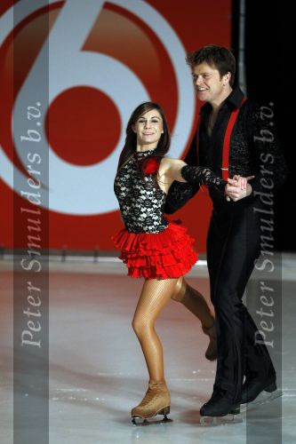 Utrecht 26 januari 2011
Perspresentatie Sterren dansen op het ijs van SBS6 gepresenteerd door Gerard Joling en Nance Coolen. Beau v Erven Dorens met Amanda Merrit
Peter Smulders bv