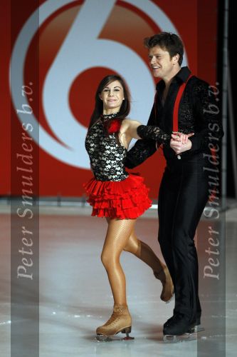 Utrecht 26 januari 2011
Perspresentatie Sterren dansen op het ijs van SBS6 gepresenteerd door Gerard Joling en Nance Coolen. Beau v Erven Dorens met Amanda Merrit
Peter Smulders bv