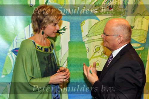 Blijdorp Rotterdam 2 februari 2011
Presentatie van het nieuwe boek van Prinses laurentien en Sieb Posthuma in dierentuin Blijdorp. Prins Constantijn en hun kinderen Eloise Claus Cazimir en Leonore. Laurentien met Ben Holthuis
Peter Smulders bv