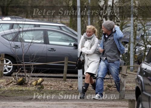 Hilvarenbeek 4 februari 2011
De Guusje Nederhorst foundation organiseert dag in de beekse bergen.
OA aanwezig Dinand Woesthoff Jim Bakkum Bettina Berger Chris Zeegers Johnny de Mol jr en Bridget Maasland.
Peter Smulders bv