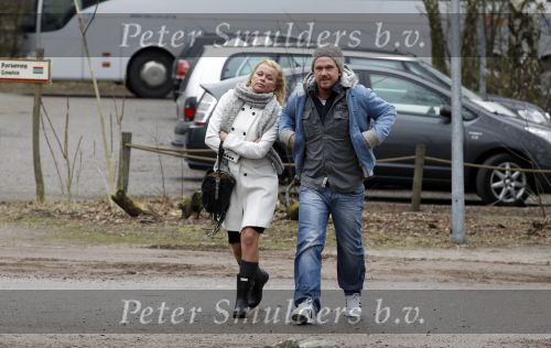 Hilvarenbeek 4 februari 2011
De Guusje Nederhorst foundation organiseert dag in de beekse bergen.
OA aanwezig Dinand Woesthoff Jim Bakkum Bettina Berger Chris Zeegers Johnny de Mol jr en Bridget Maasland.
Peter Smulders bv