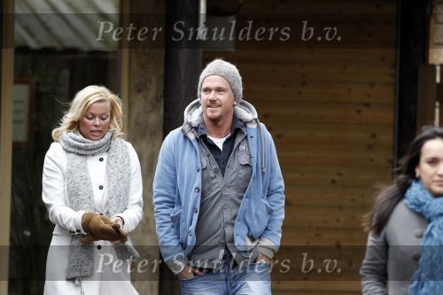 Hilvarenbeek 4 februari 2011
De Guusje Nederhorst foundation organiseert dag in de beekse bergen.
OA aanwezig Dinand Woesthoff Jim Bakkum Bettina Berger Chris Zeegers Johnny de Mol jr en Bridget Maasland.
Peter Smulders bv