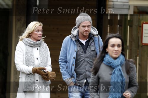 Hilvarenbeek 4 februari 2011
De Guusje Nederhorst foundation organiseert dag in de beekse bergen.
OA aanwezig Dinand Woesthoff Jim Bakkum Bettina Berger Chris Zeegers Johnny de Mol jr en Bridget Maasland.
Peter Smulders bv