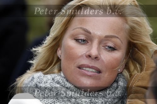 Hilvarenbeek 4 februari 2011
De Guusje Nederhorst foundation organiseert dag in de beekse bergen.
OA aanwezig Dinand Woesthoff Jim Bakkum Bettina Berger Chris Zeegers Johnny de Mol jr en Bridget Maasland.
Peter Smulders bv