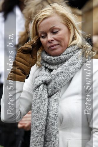 Hilvarenbeek 4 februari 2011
De Guusje Nederhorst foundation organiseert dag in de beekse bergen.
OA aanwezig Dinand Woesthoff Jim Bakkum Bettina Berger Chris Zeegers Johnny de Mol jr en Bridget Maasland.
Peter Smulders bv