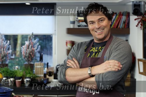 Eemnes 15 december 2011
Caspar Burgi , kok van koffietijd met Buddha to Buddha armband.
Peter Smulders bv