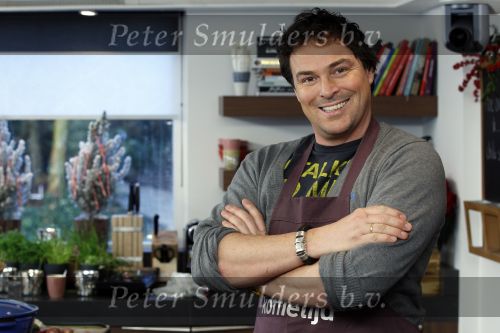 Eemnes 15 december 2011
Caspar Burgi , kok van koffietijd met Buddha to Buddha armband.
Peter Smulders bv